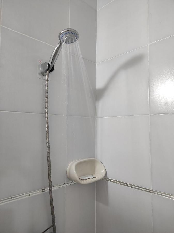 Ezeiza 1 Nuestro Lugar A 15 Minutos Del Aeropuerto Tranfer Opcional Desde Y Al Aeropuerto De Ezeiza Las 24 Horas Pet Friendly Ngoại thất bức ảnh